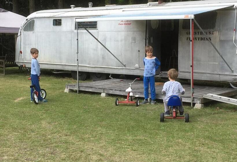 Pensão Guesthouse Coco Garage