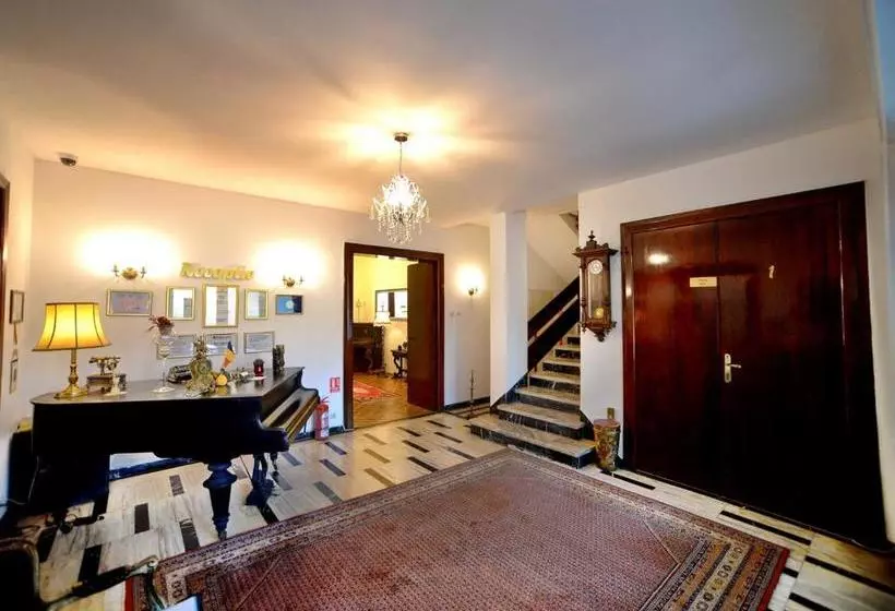 ペンション Casa Negustorului