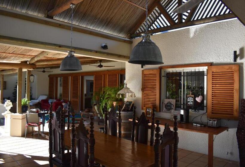 Pensionat Shanti Ghar Guest House