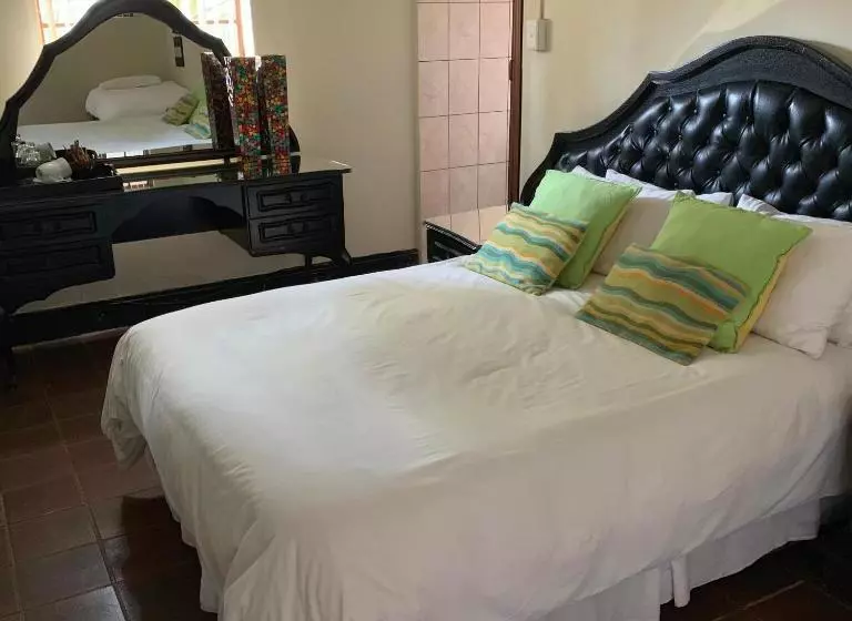 Majatalo Villa De La Rosa Klerksdorp