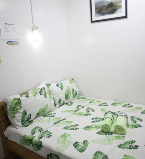 旅馆 Ice Bear Bar & Tourist Inn