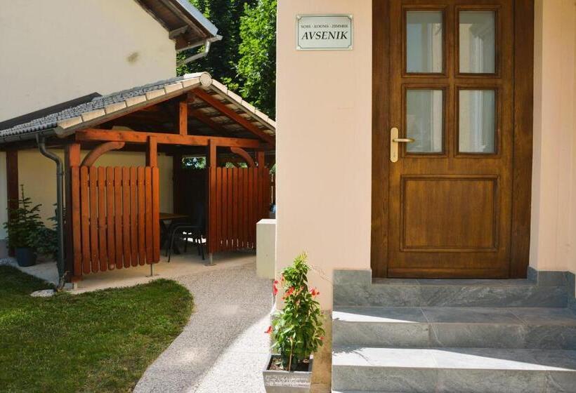 پانسیون Guesthouse Avsenik