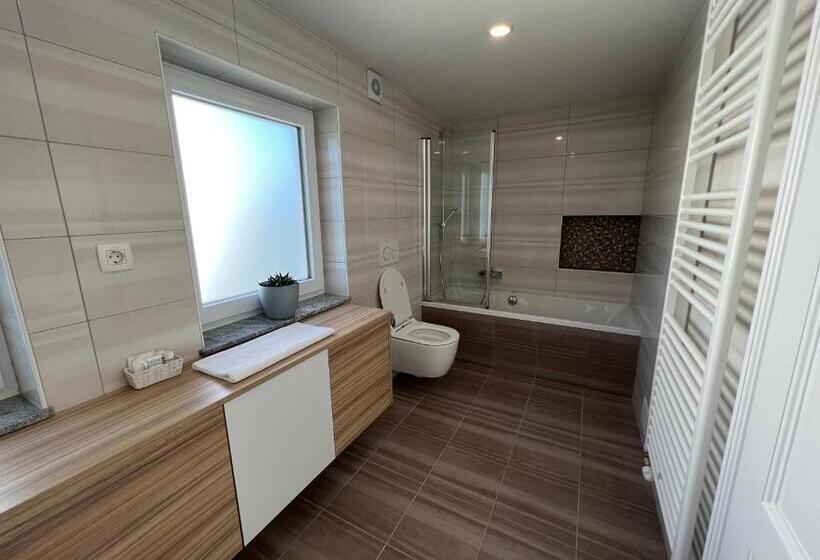 پانسیون Guesthouse Avsenik