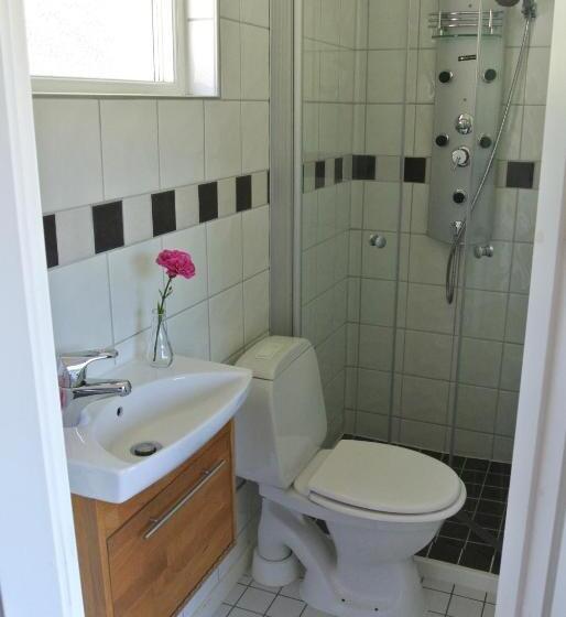 پانسیون Room By Water