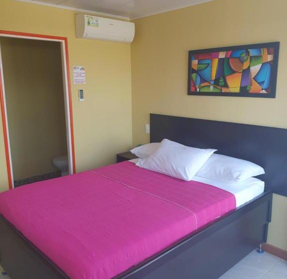 پانسیون Victoria S Gennie Bay Village Hostal