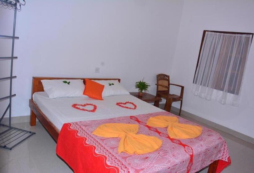 ユースホステル Pleasant Park Holiday Inn