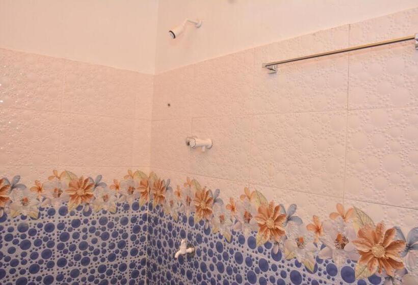 ユースホステル Pleasant Park Holiday Inn