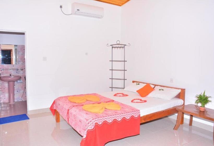 ユースホステル Pleasant Park Holiday Inn