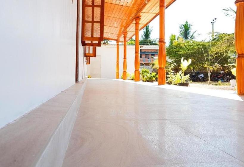 ユースホステル Pleasant Park Holiday Inn