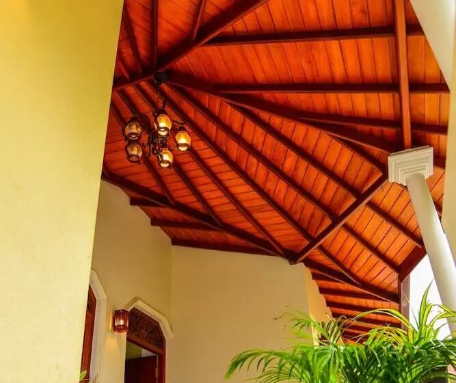 پانسیون Lucky Prince Villa