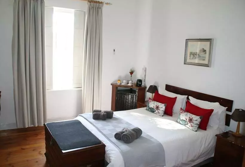 Majatalo Petal S Place