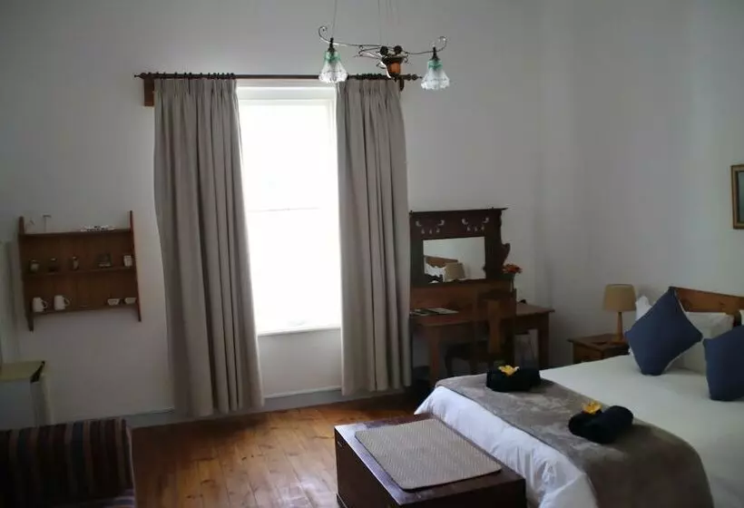 Majatalo Petal S Place