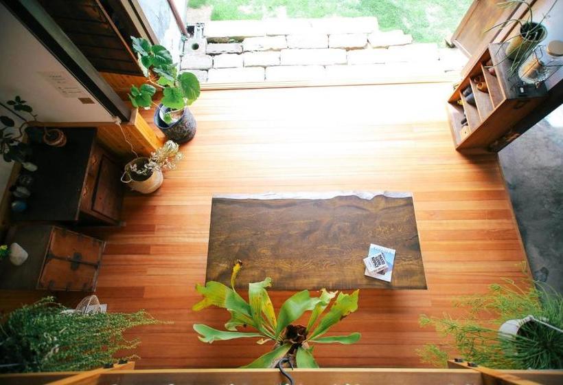 פנסיון The Cue