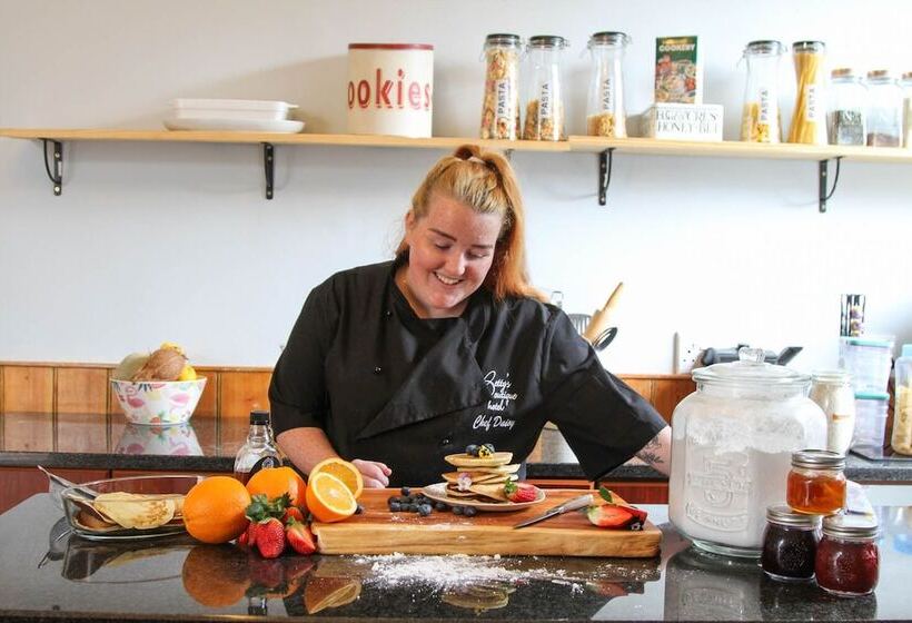 膳宿费 Betty S Boutique