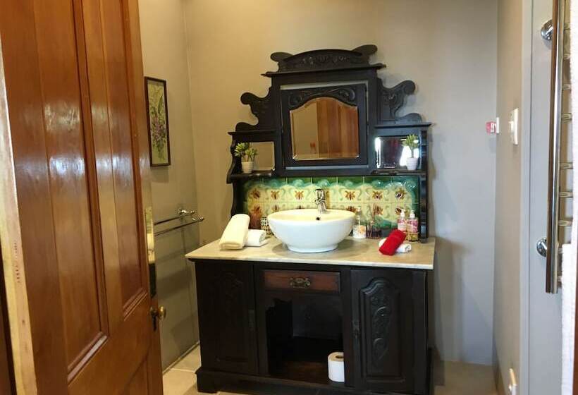 膳宿费 Betty S Boutique