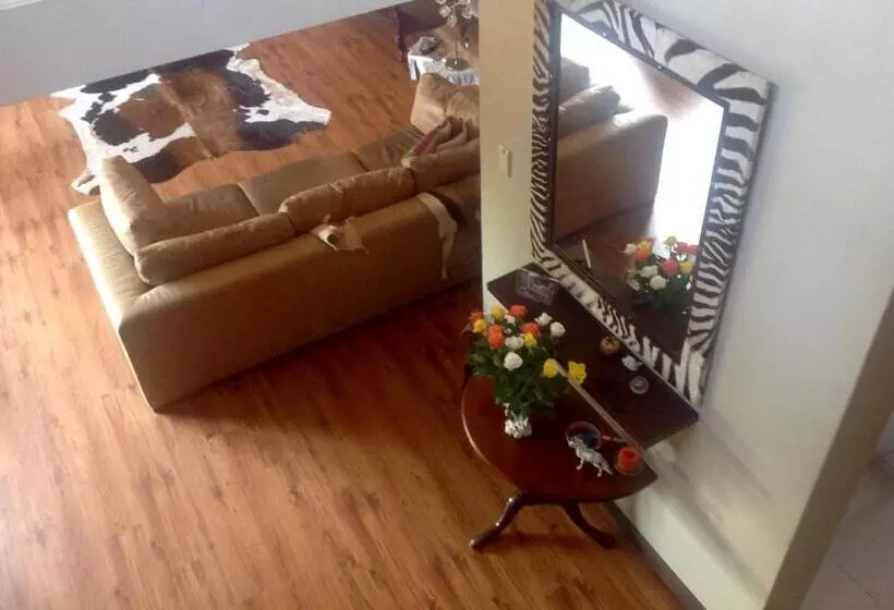 Majatalo Ekhaya Guest House