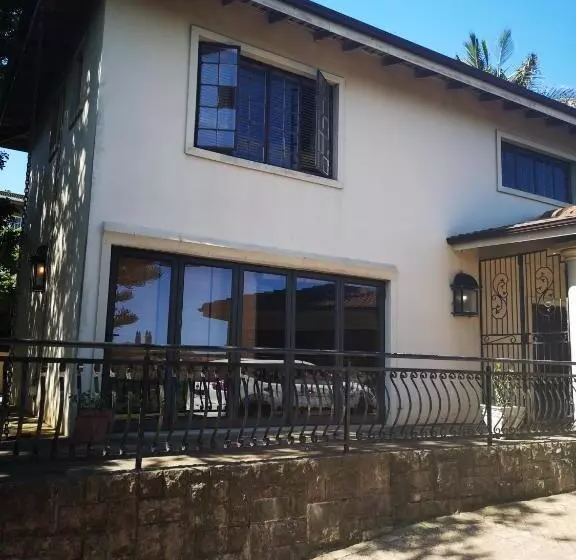 Majatalo Ekhaya Guest House