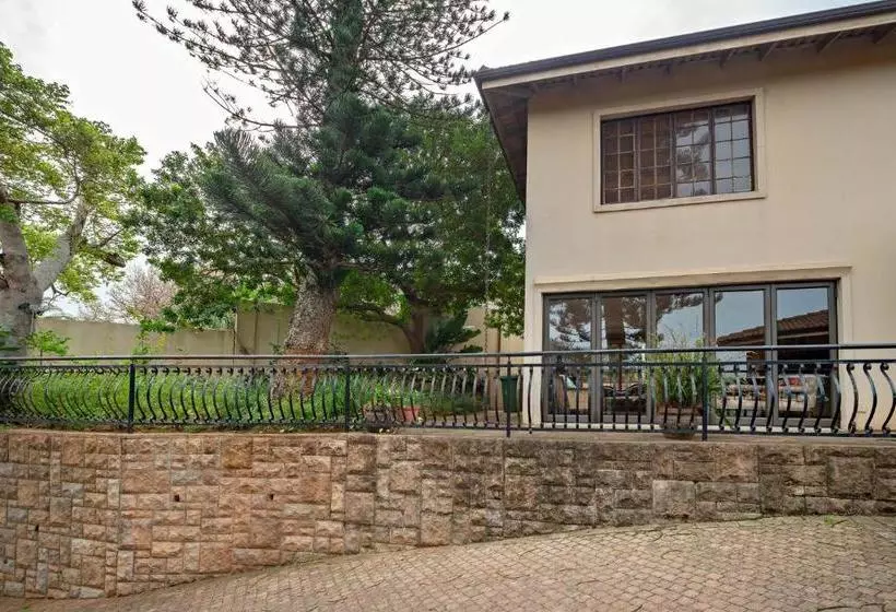 Majatalo Ekhaya Guest House