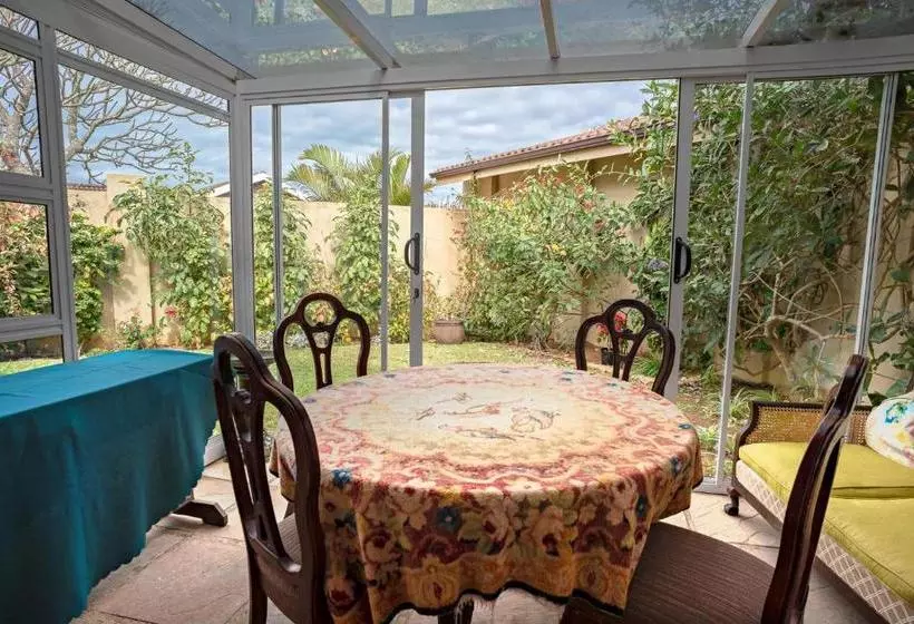 Majatalo Ekhaya Guest House