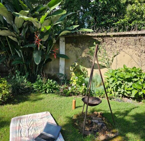 펜션 Mazzola Safari House & Backpacking