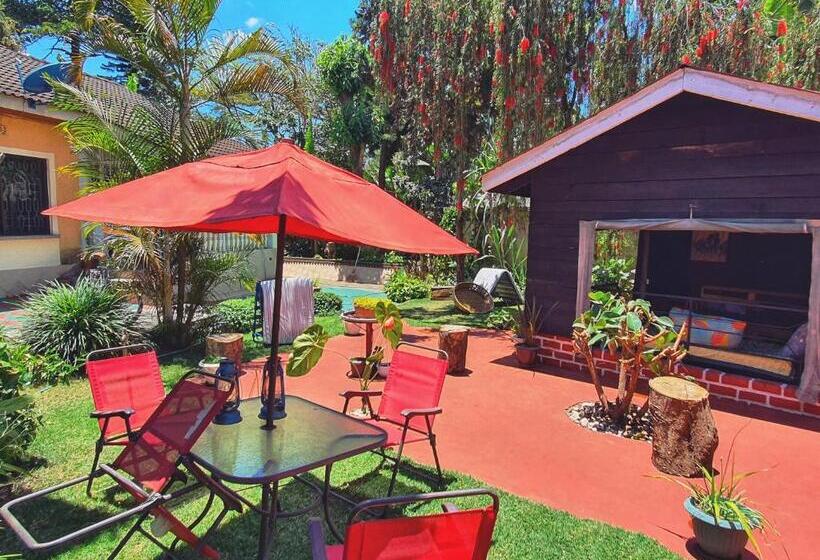 펜션 Mazzola Safari House & Backpacking