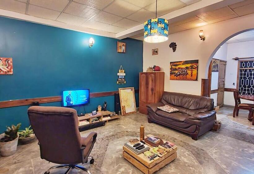 펜션 Mazzola Safari House & Backpacking