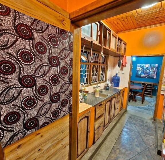 펜션 Mazzola Safari House & Backpacking