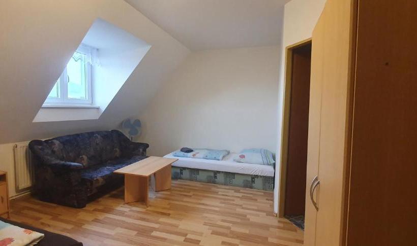 פנסיון Pod Vinicí