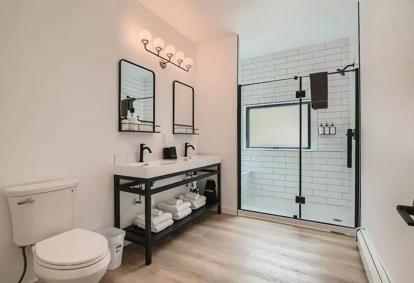 モーテル Uplift Inn