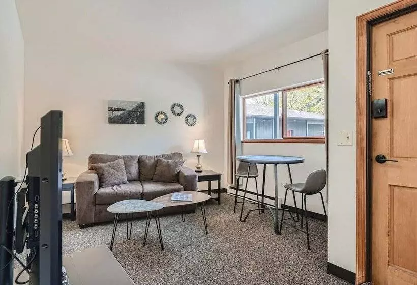 モーテル Uplift Inn