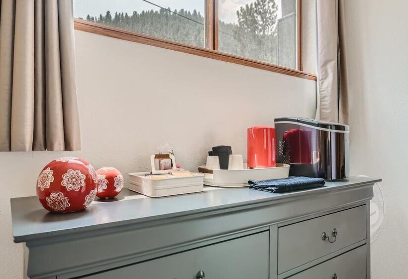 فندق على الطريق Uplift Inn