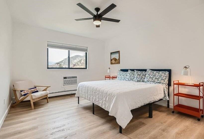 فندق على الطريق Uplift Inn