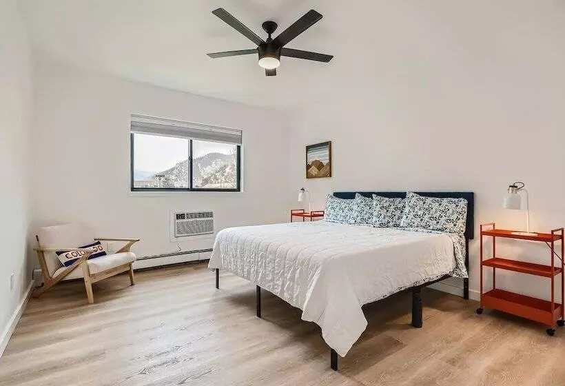 モーテル Uplift Inn