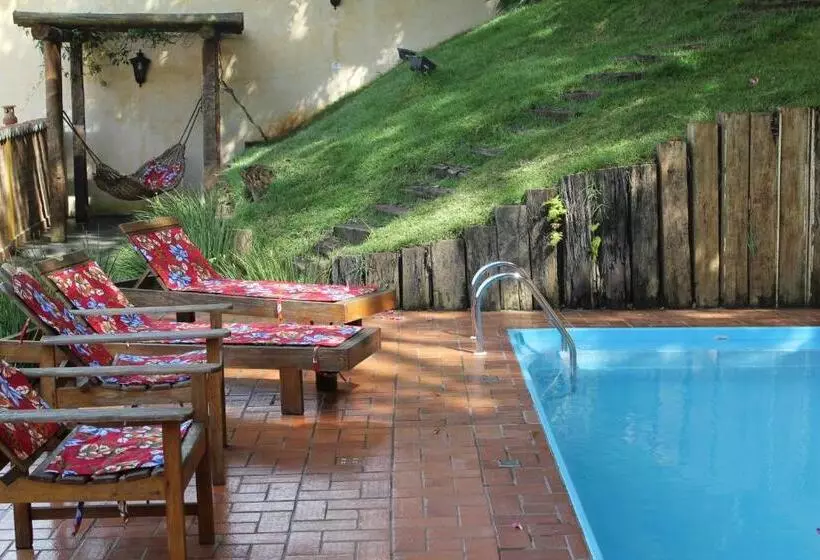 ペンション Pousada Villa Parahytinga