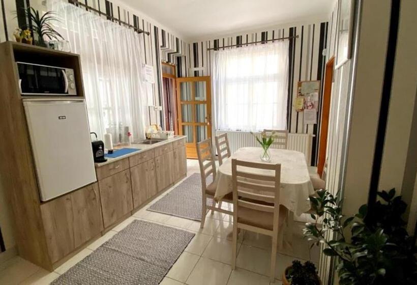 فندق Fehérház Alkalmi Szálló