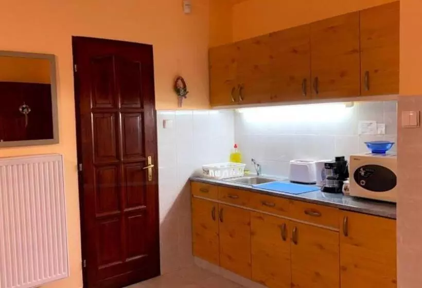 Hotelli Fehérház Alkalmi Szálló