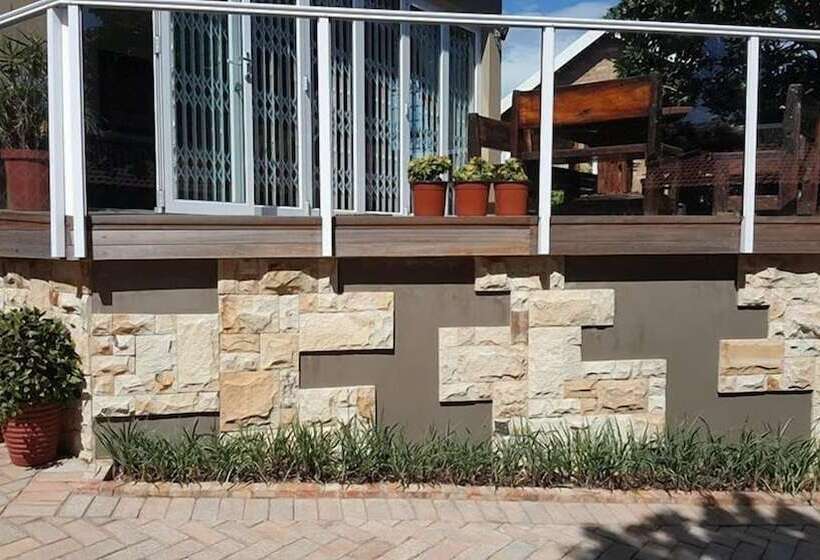 Pension Hillscapes Guesthouse