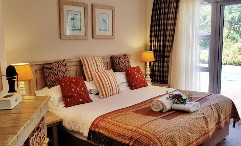 Pension Hillscapes Guesthouse