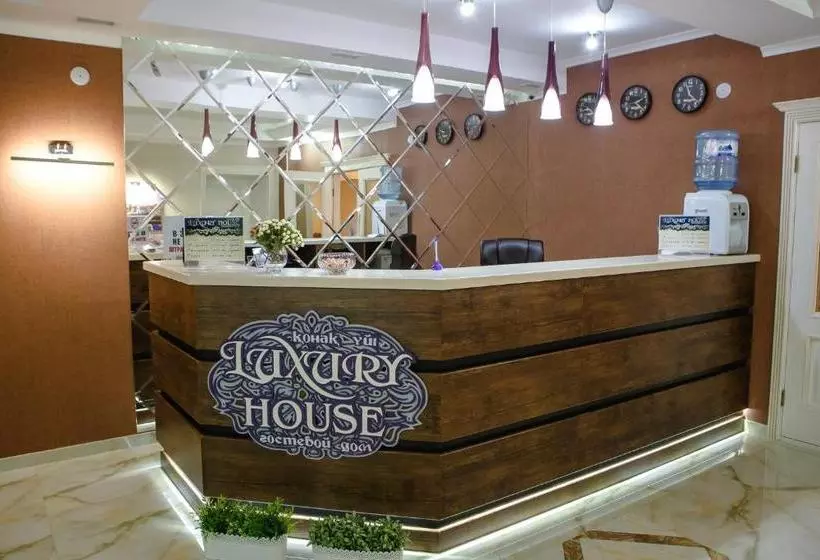 پانسیون Luxury House