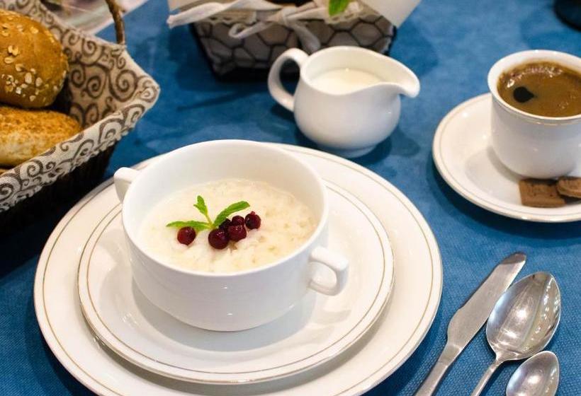 پانسیون Luxury House