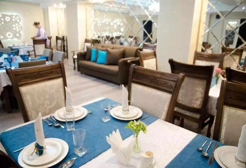 پانسیون Luxury House