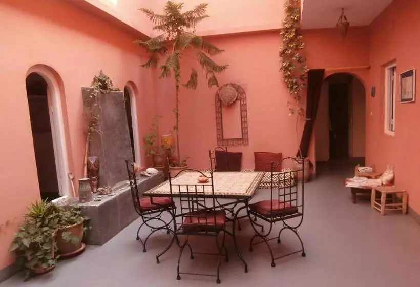 پانسیون Maison Xanadu