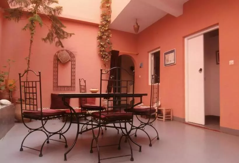 پانسیون Maison Xanadu
