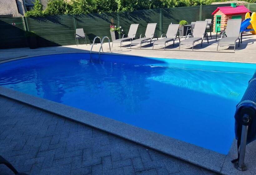 پانسیون Medziotoju Kiemelis