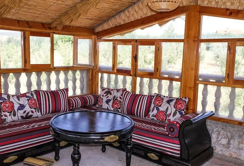 هاستل La Pommeraie D Ifrane