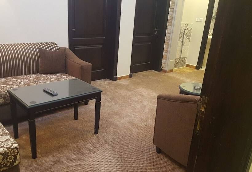 City Center Plaza Apart