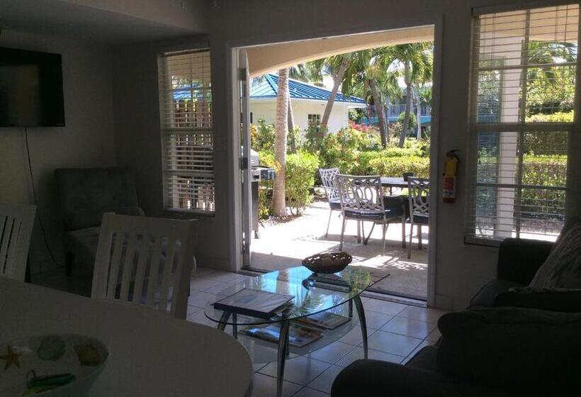 Island Club Turks & Grace Bay Place