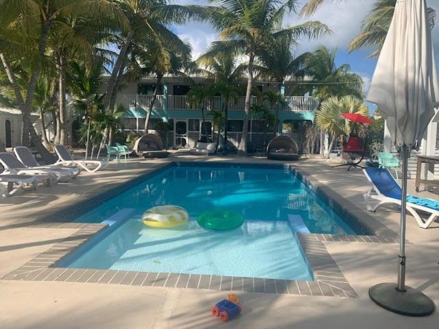 Island Club Turks & Grace Bay Place