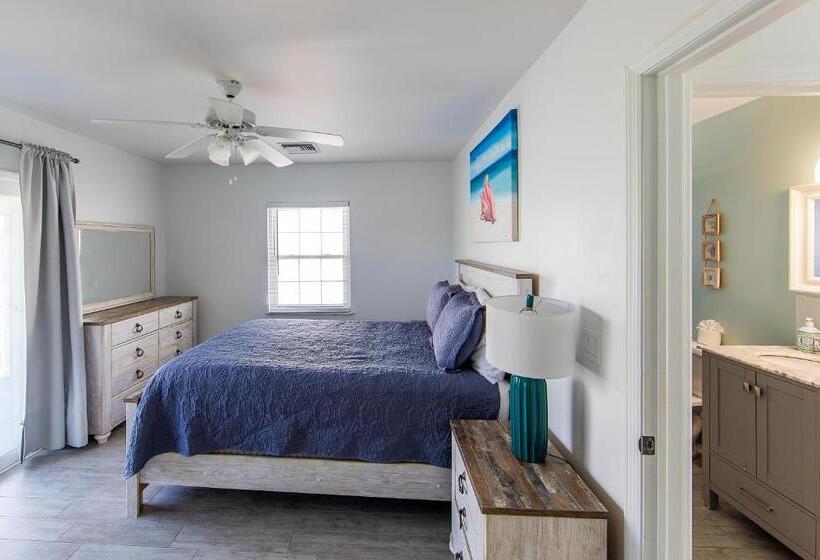 Island Club Turks & Grace Bay Place