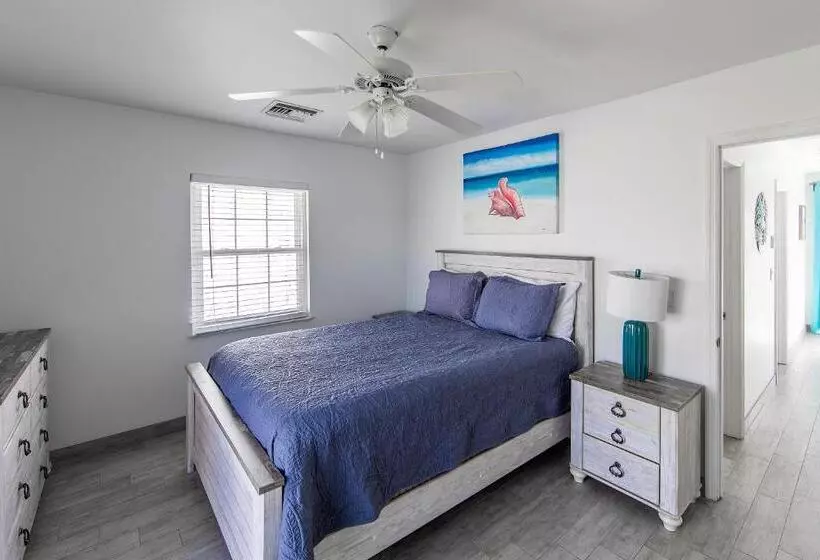 Island Club Turks & Grace Bay Place